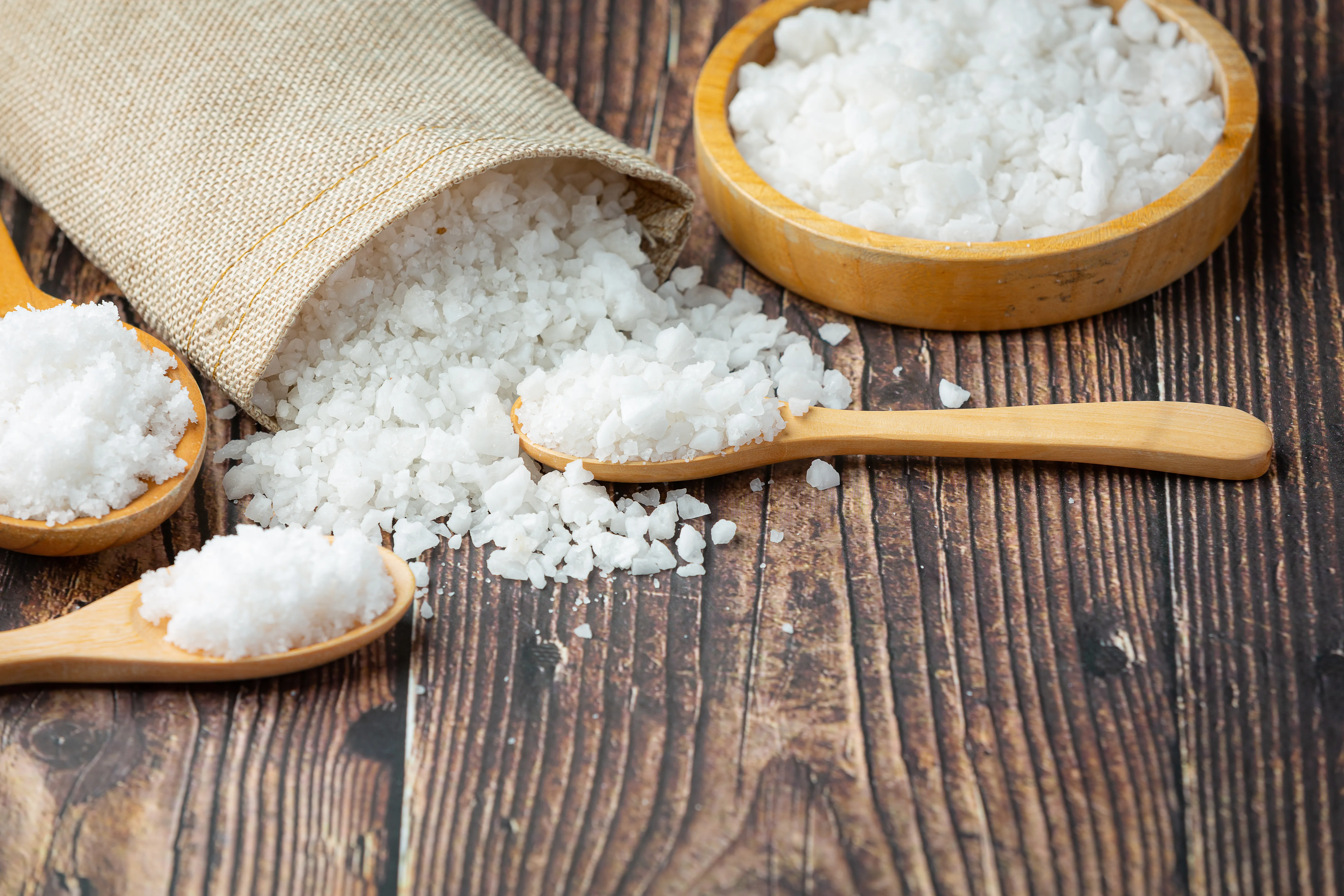 Россиянам рассказали, что отказ от добавления соли в пищу принесёт только пользу